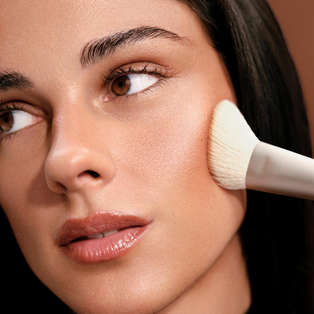 the-bronzer-brush-t0 Bronzer_Brush.jpg